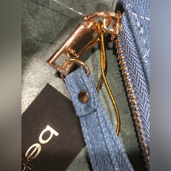 Bebe blue denim quilted puffy zip around wallet wristlet clutch new - Picture 10 of 13